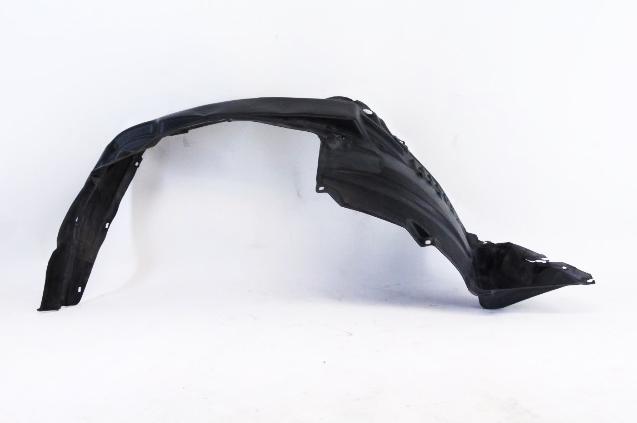 Articolo 39RGV - LOCARO A/SX TOYOTA 4RUNNER 01/03>