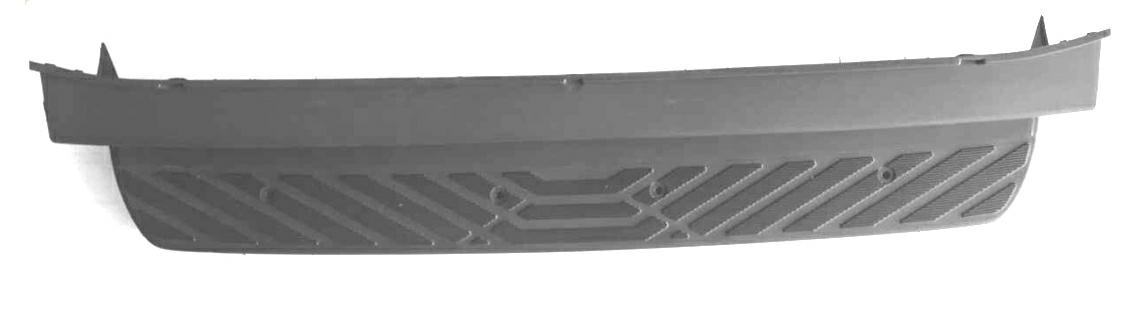 Articolo YW6HG - COPRI PEDANA MERCEDES SPRINTER W906 04/06> PLASTICA
